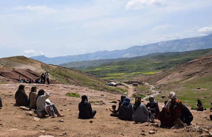 کاروان «پیک امید» به میان کودکان مناطق محروم پلدختر رفت