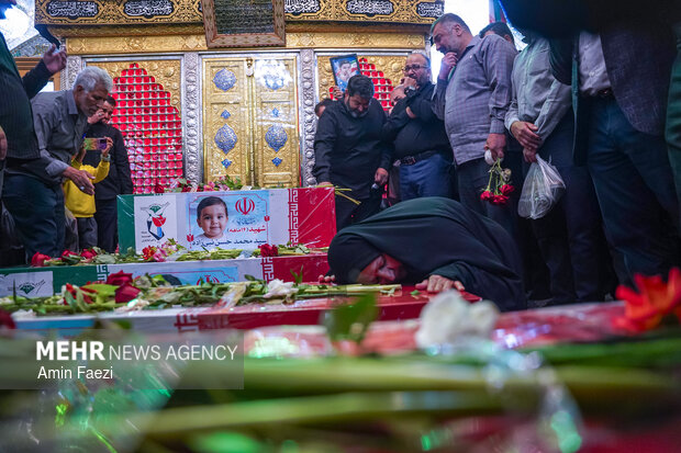 تشییع شهید نبی زاده و خانواده اش در شیراز