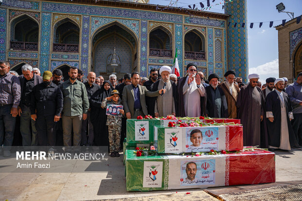 تشییع شهید نبی زاده و خانواده  اش در شیراز