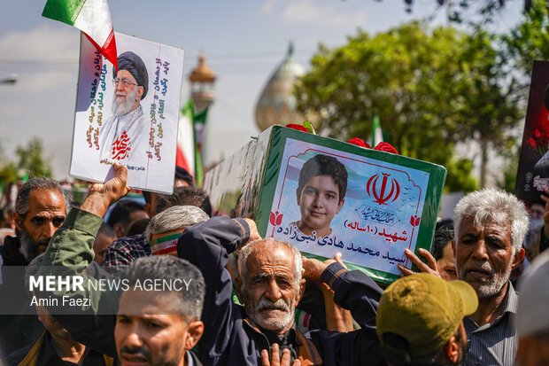 تشییع شهید نبی زاده و خانواده اش در شیراز