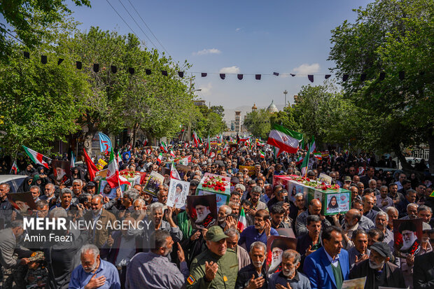 تشییع شهید نبی زاده و خانواده اش در شیراز