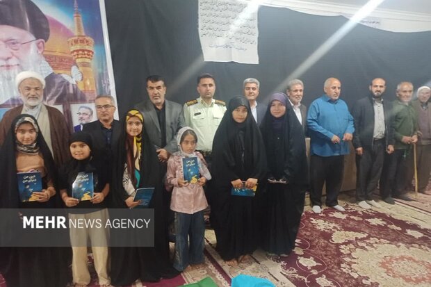 نوجوانان فعال مسجدی روستای شلدان تجلیل شدند