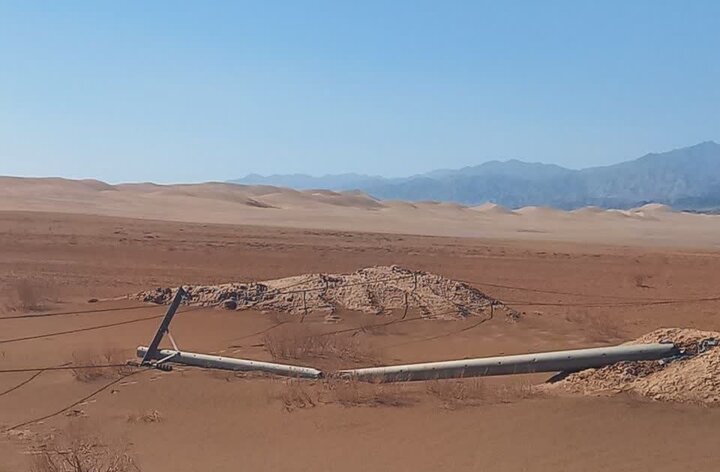 قطعی برق در برخی مناطق البرز به دلیل وزش باد شدید