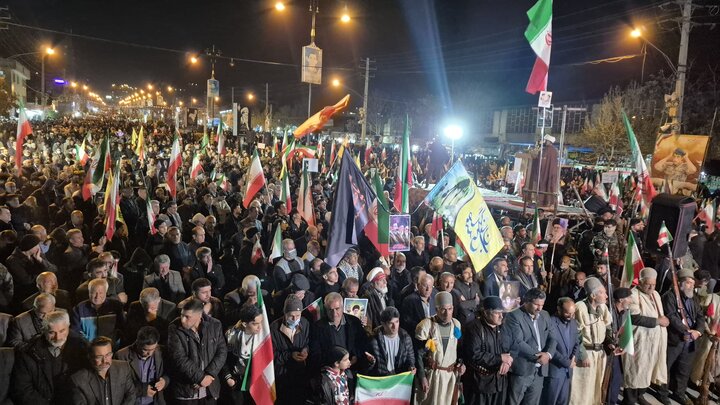 عزاداری تجمع کنندگان یاسوجی در شب شهادت امام صادق(ع)