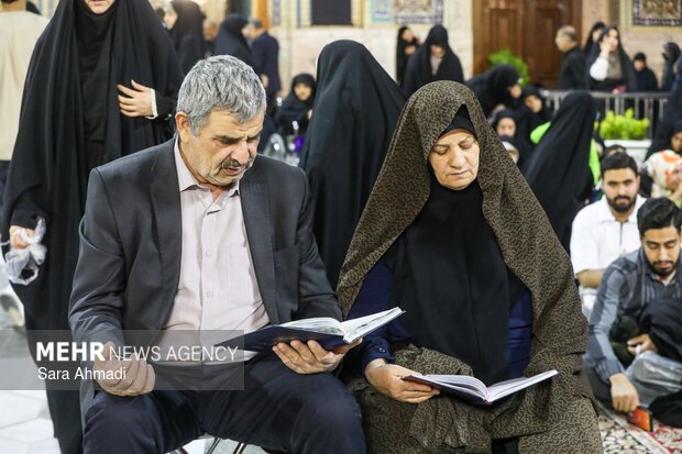 حال و هوای مطهر رضوی  در سوگ شهادت امام جعفر صادق (ع) در حرم امام رضا(ع)