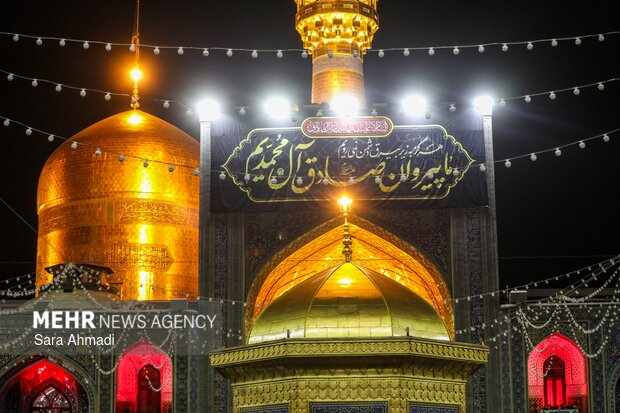 حال و هوای مطهر رضوی  در سوگ شهادت امام جعفر صادق (ع) در حرم امام رضا(ع)