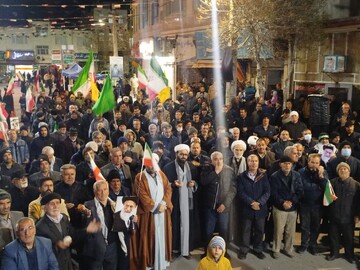 طنین حیدر حیدر مردم کمیجان در بیعت با رهبر معظم انقلاب