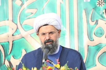 امام‌ جمعه دشتی: ملت ایران مسیر رهبر شهید را ادامه داد
