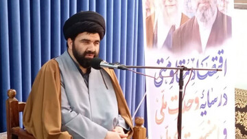 حجت‌الاسلام حسینی: امنیت کشور مرهون خون شهداست