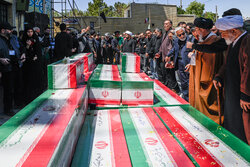 وداع و تشییع ۱۵ شهید از یک خانواده در کرج