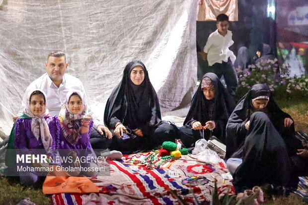 حضور مستمر مردم در تجمعات شبانه بوشهر؛ جشنواره‌ای از همیاری و محبت