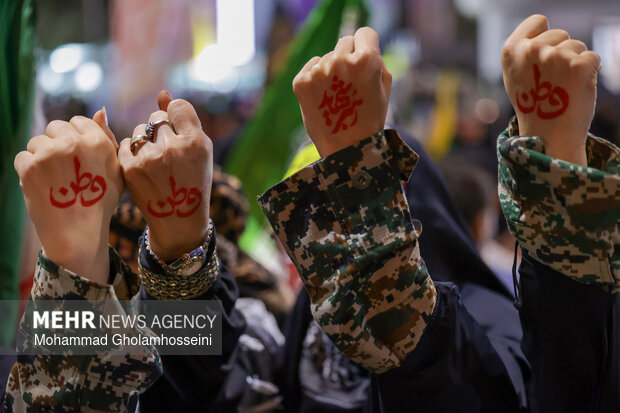 حضور مستمر مردم در تجمعات شبانه بوشهر؛ جشنواره‌ای از همیاری و محبت