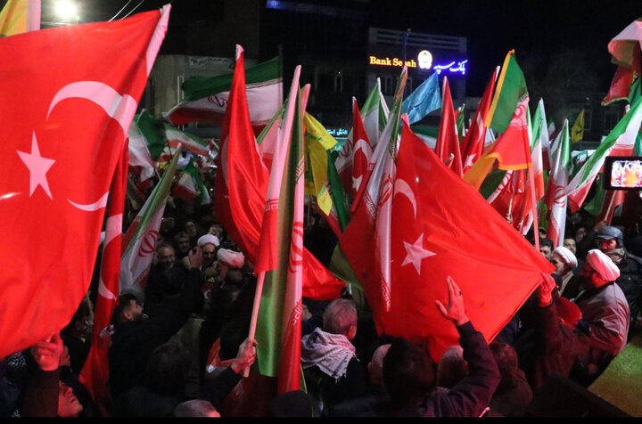 موج ۴۴ مقاومت ملی فرامرزی شد؛ همبستگی ایران ‌و ترکیه علیه استکبار