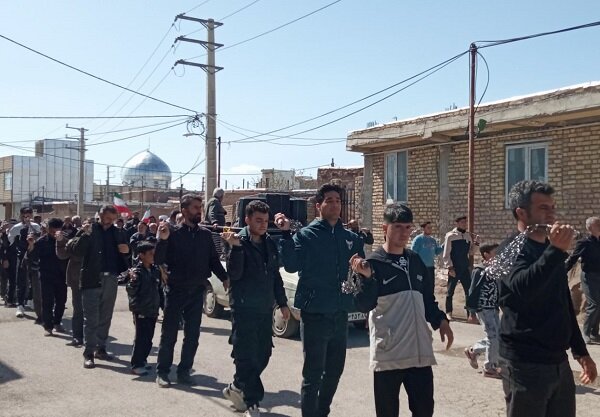 دسته عزاداران خورهشت در سوگ رئیس مذهب جعفری