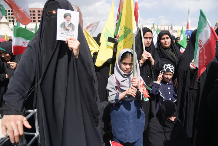 تشییع پیکر دو شهید اقتدار در مشهد