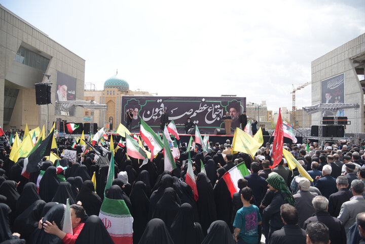 تشییع پیکر دو شهید اقتدار در مشهد