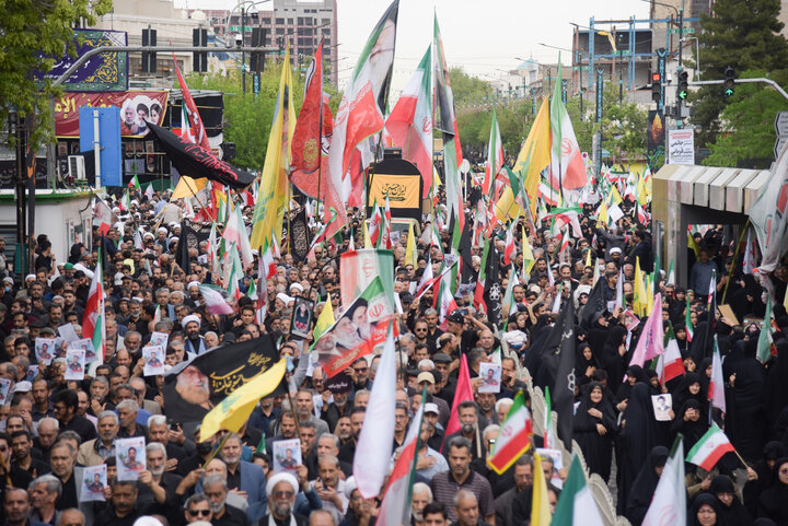 تشییع پیکر دو شهید اقتدار در مشهد