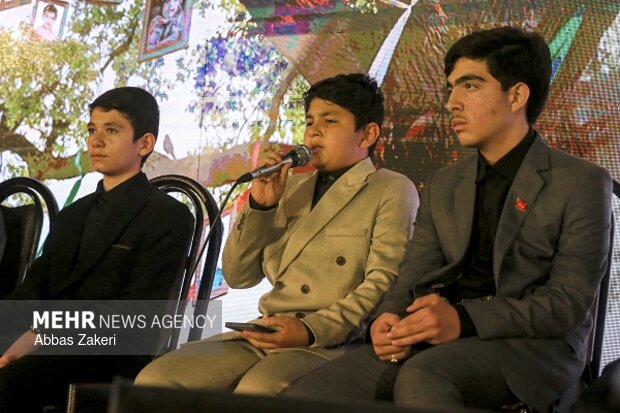 ویژه برنامه «برای ماکان» شهید جاویدالاثر مدرسه میناب با مداحی حاج محمود کریمی