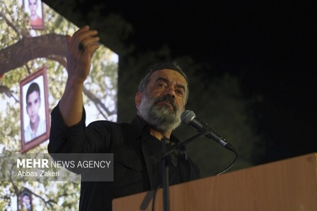 ویژه برنامه «برای ماکان» شهید جاویدالاثر مدرسه میناب با مداحی حاج محمود کریمی