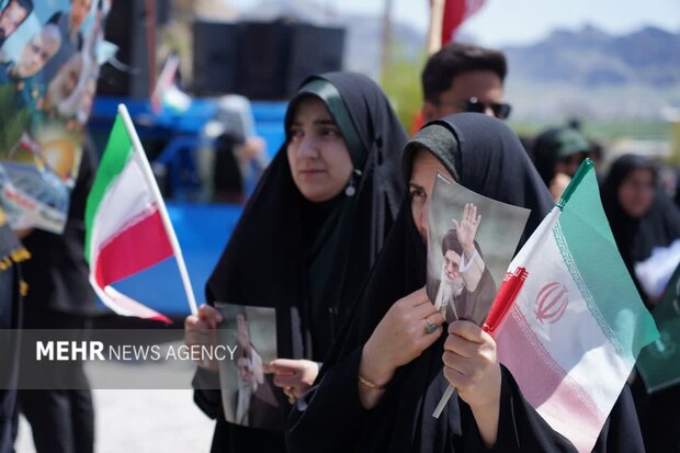 راهپیمایی روز شهادت امام صادق(ع) در خرم‌آباد