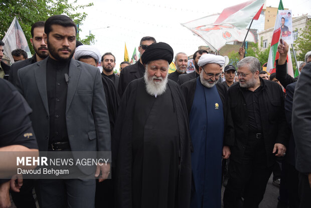 تشییع پیکرهای دو شهید اقتدار در مشهد