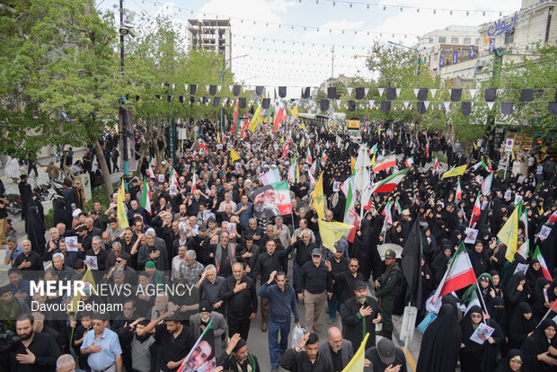 تشییع پیکرهای دو شهید اقتدار در مشهد