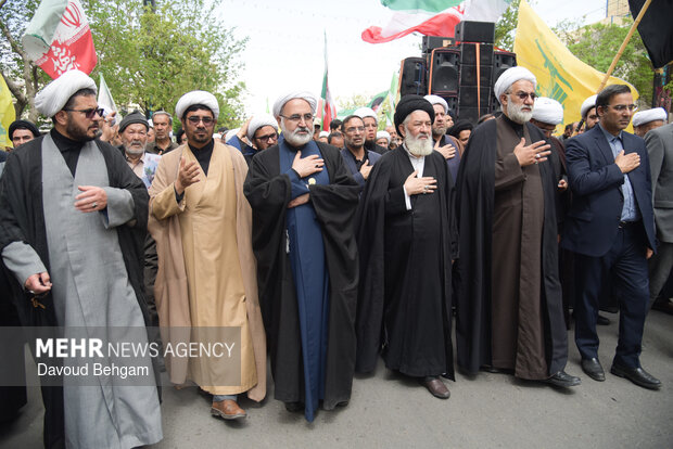 تشییع پیکرهای دو شهید اقتدار در مشهد