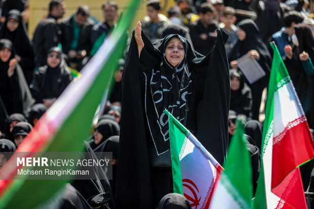 عزاداری شهادت امام جعفرصادق (ع) در میدان جمهوری اسلامی