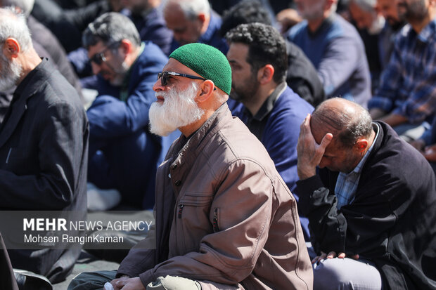 عزاداری شهادت امام جعفرصادق (ع) در میدان جمهوری اسلامی