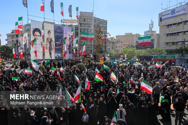 عزاداری شهادت امام جعفرصادق (ع) در میدان جمهوری اسلامی