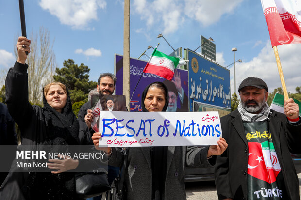 زنجیره انسانی فعالان رسانه ای اجتماعی ترکیه