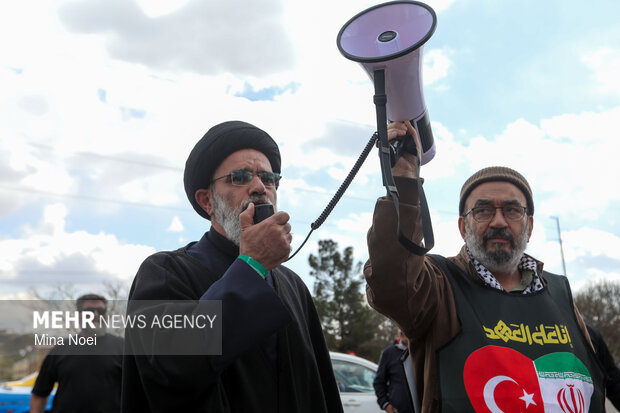 زنجیره انسانی فعالان رسانه ای اجتماعی ترکیه