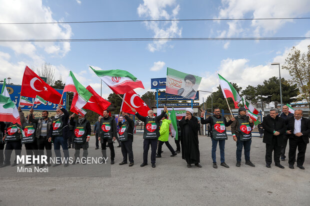 زنجیره انسانی فعالان رسانه ای اجتماعی ترکیه