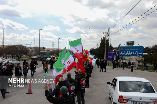 زنجیره انسانی فعالان رسانه ای اجتماعی ترکیه