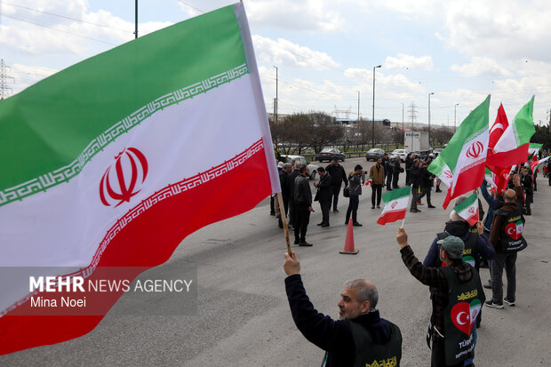 زنجیره انسانی فعالان رسانه ای اجتماعی ترکیه