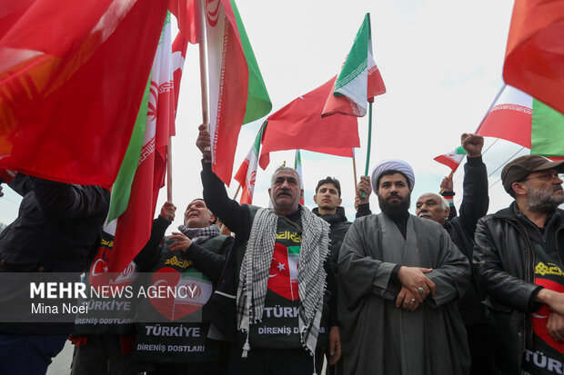 زنجیره انسانی فعالان رسانه ای اجتماعی ترکیه