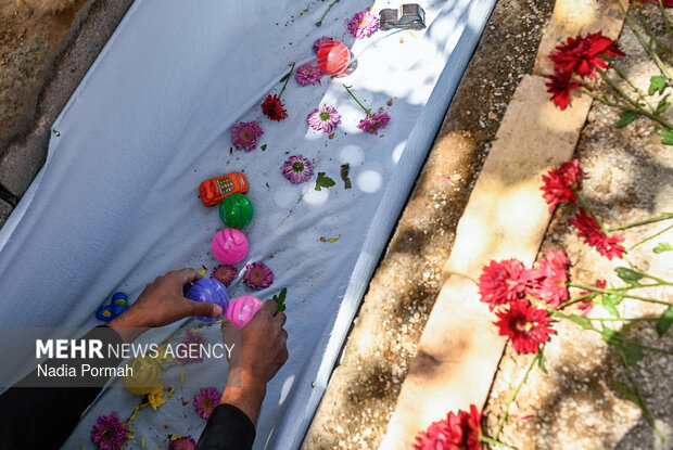 وداع و تشییع ۱۵ شهید از یک خانواده در کرج