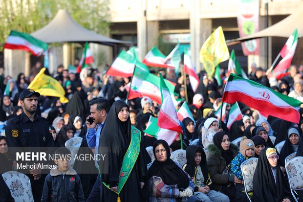 یادواره شهدا وعده صادق در زنجان