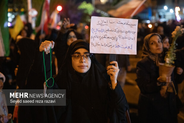 اجتماع حمایت از رزمندگان در مقابله با دشمن آمریکایی - صهیونی