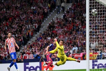 شب تلخ غول‌ها؛ بارسا و لیورپول کنار رفتند/ اتلتیکو و پاریس صعود کردند