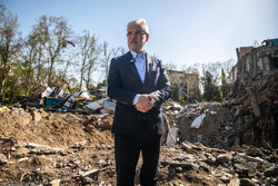 وزیر علوم از پژوهشگاه هوا فضا بازدید کرد