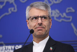 Iran committed to strengthening trust with southern neighbors