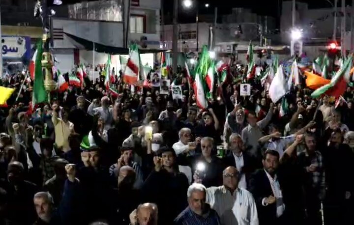 حضور پرشور مردم در میدان آزادی قزوین