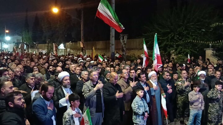 پنجاه و هشتمین شب حضور مرزنشینان آستارایی در میدان پنجاه و هشتمین شب حضور مرزنشینان آستارایی در میدان