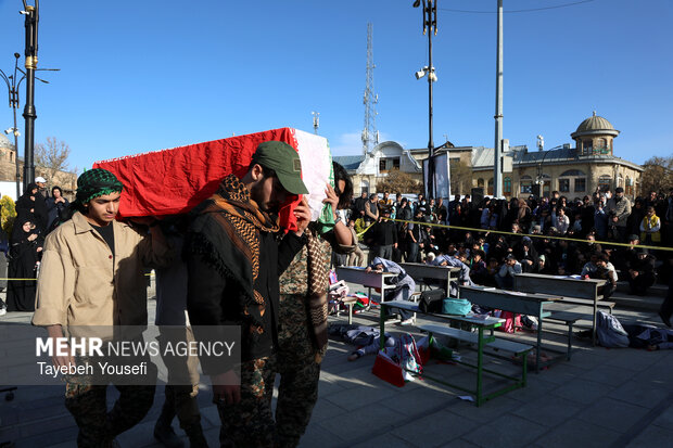 نمایش خیابانی «زنگ بهشت» در همدان