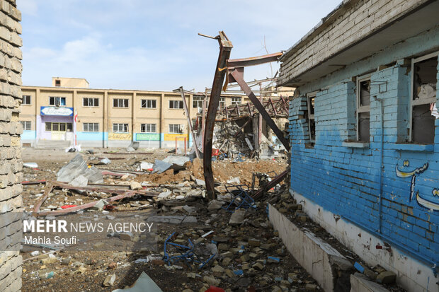 آثار تجاوزات آمریکایی- صهیونیستی بر مدرسه دکتر حافظی در اراک