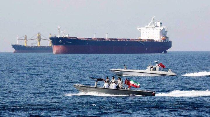 Ships leave Iranian ports in Persian Gulf despite blockade