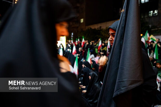 اجتماع حمایت از رزمندگان در مقابله با دشمن آمریکایی - صهیونی