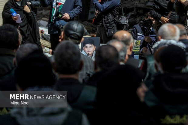 بازدید فعالین رسانه‌ای ترکیه از آثار تجاوزات آمریکایی- صهیونی در تبریز