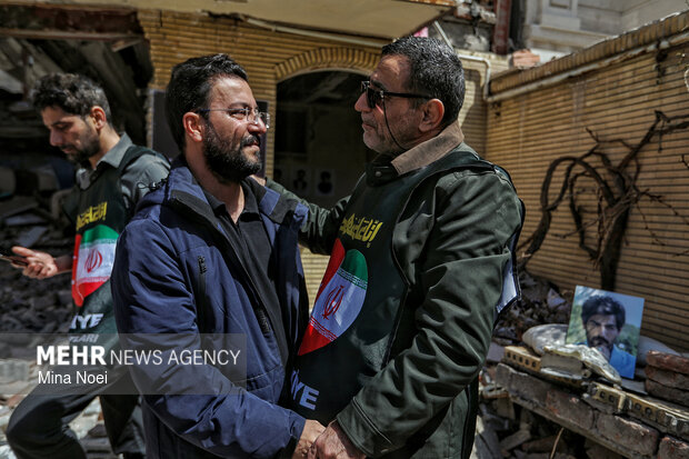 بازدید فعالین رسانه‌ای ترکیه از آثار تجاوزات آمریکایی- صهیونی در تبریز